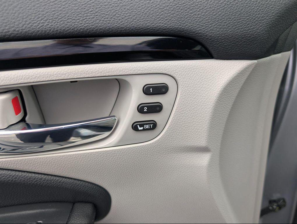 used 2021 Honda Pilot car, priced at $26,900