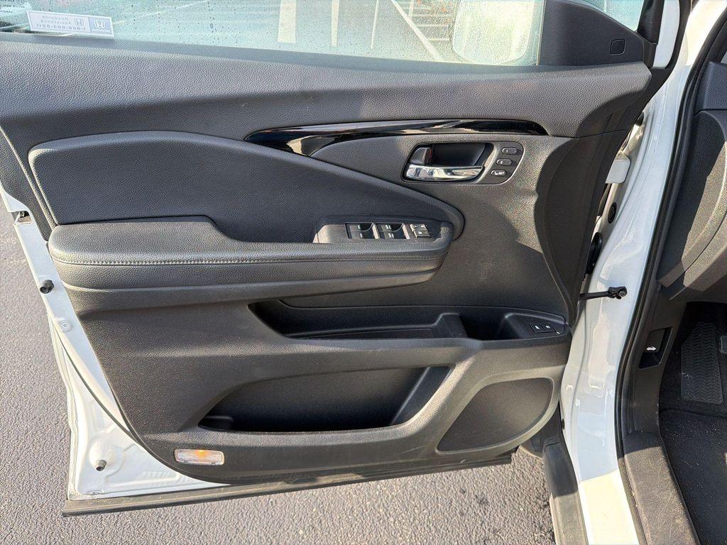 used 2020 Honda Pilot car, priced at $28,800