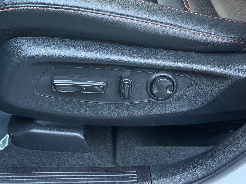 used 2025 Honda CR-V Hybrid car, priced at $35,800