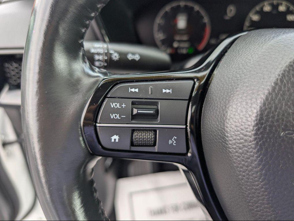 used 2024 Honda CR-V car, priced at $30,900