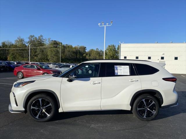 used 2021 Toyota Highlander car, priced at $35,900