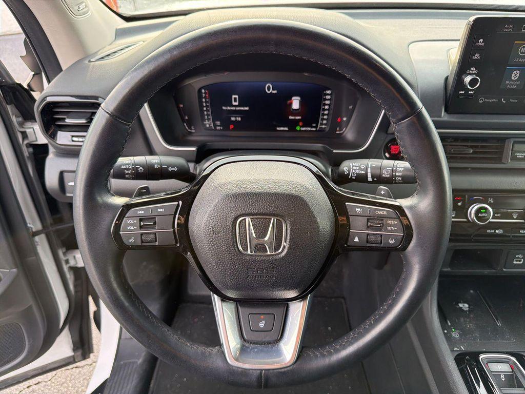 used 2023 Honda Pilot car, priced at $41,800