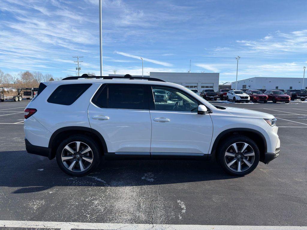used 2023 Honda Pilot car, priced at $41,800
