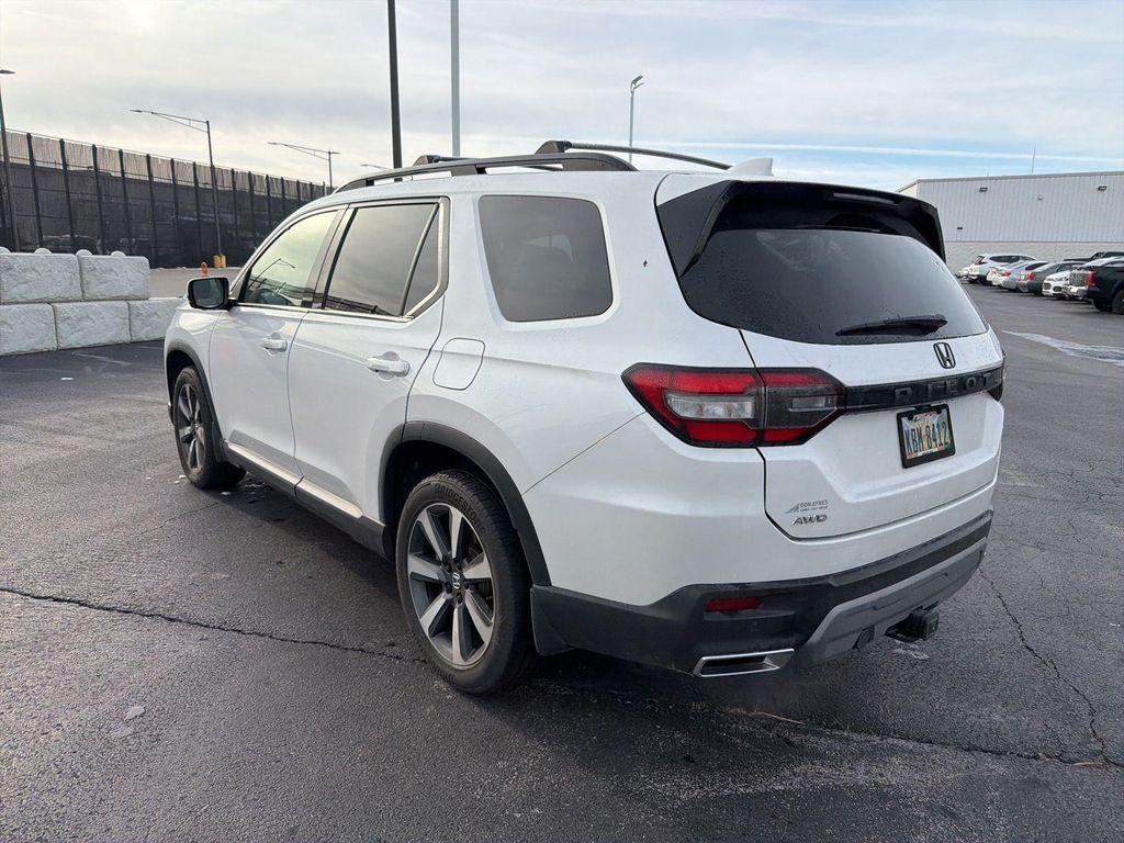 used 2023 Honda Pilot car, priced at $41,800
