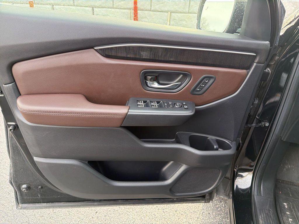 used 2023 Honda Pilot car, priced at $42,400