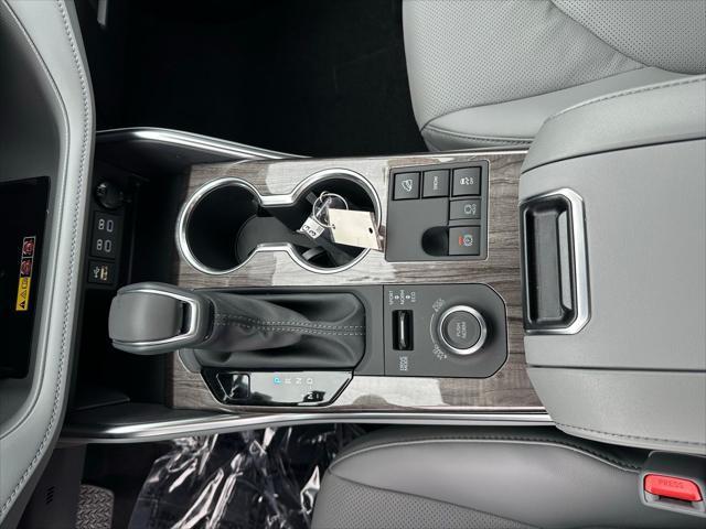 new 2025 Toyota Highlander car, priced at $55,572