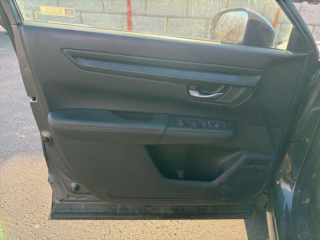 used 2023 Honda CR-V Hybrid car, priced at $28,400