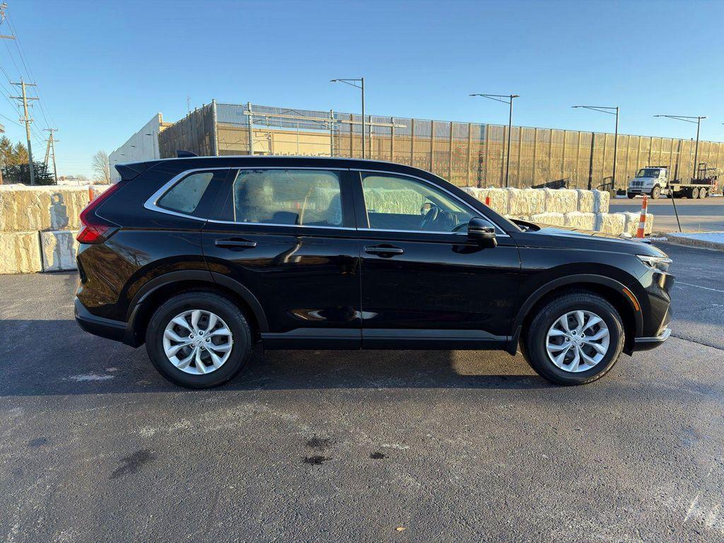 used 2023 Honda CR-V car, priced at $28,700