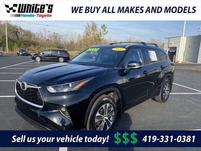 used 2022 Toyota Highlander car, priced at $31,400