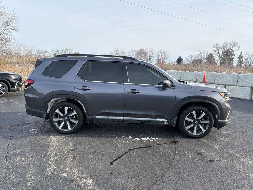 used 2024 Honda Pilot car, priced at $41,900