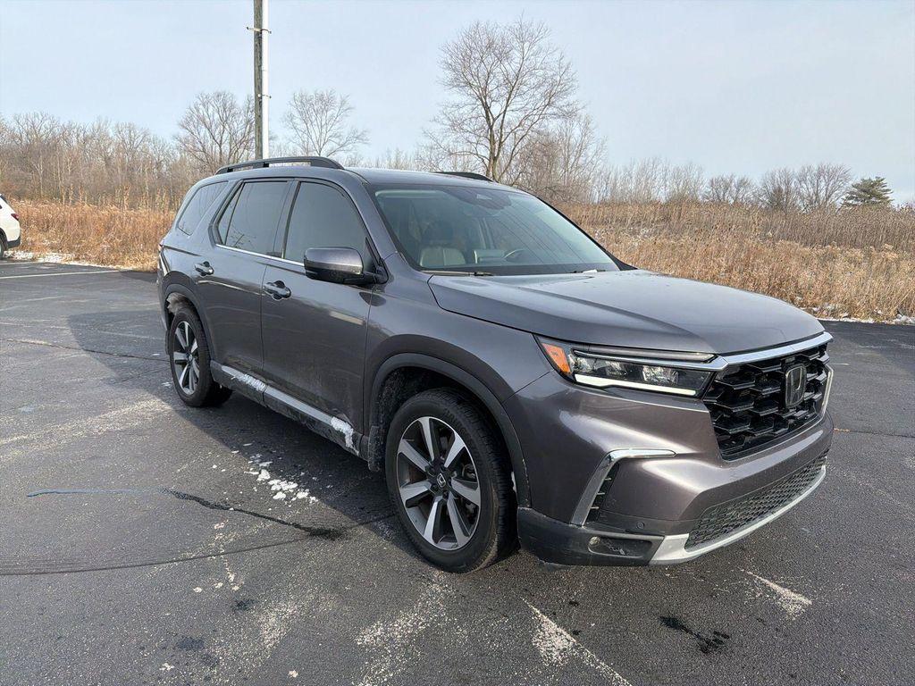 used 2024 Honda Pilot car, priced at $41,900