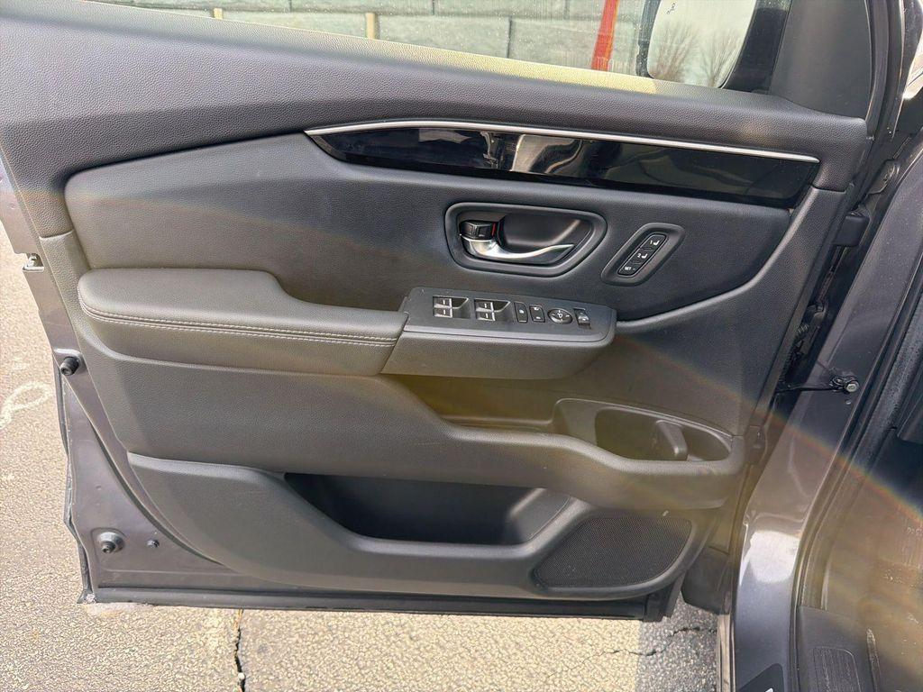 used 2024 Honda Pilot car, priced at $41,900