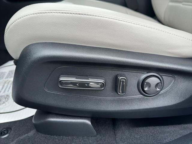 used 2023 Honda CR-V car, priced at $33,900