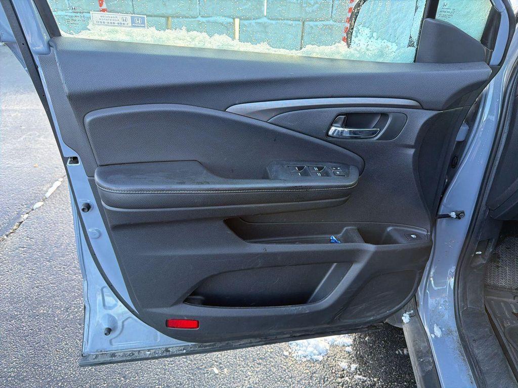 used 2023 Honda Ridgeline car, priced at $25,900