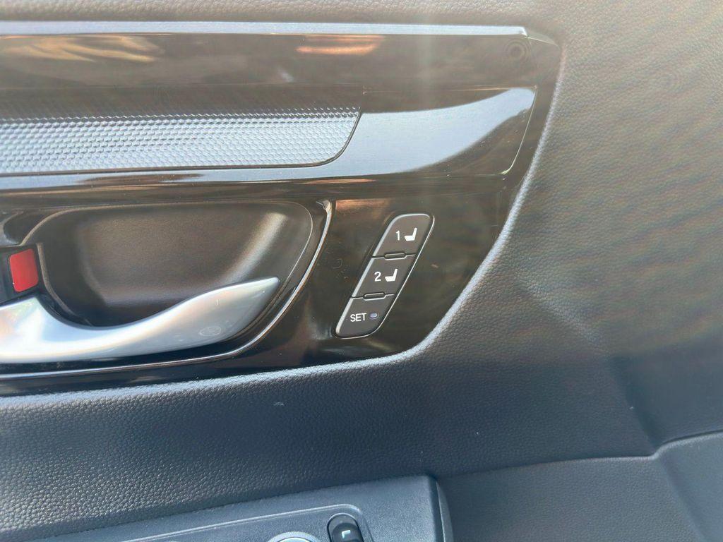 used 2023 Honda CR-V car, priced at $30,800