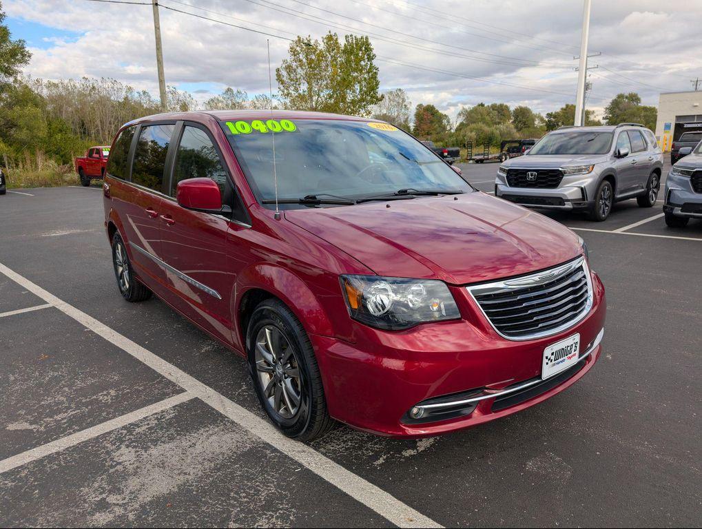 used 2016 Chrysler Town & Country car, priced at $10,400