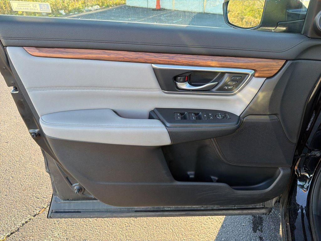 used 2022 Honda CR-V car, priced at $28,900