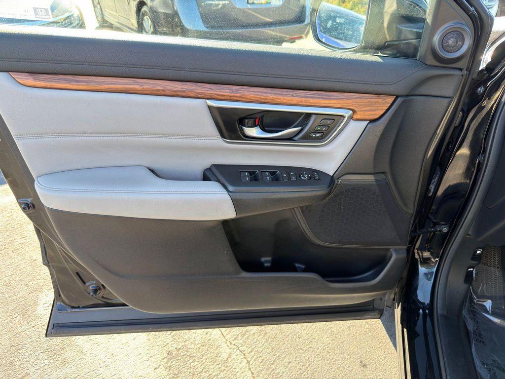used 2022 Honda CR-V car, priced at $28,900