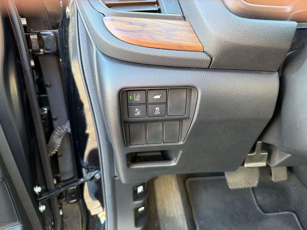 used 2022 Honda CR-V car, priced at $28,900