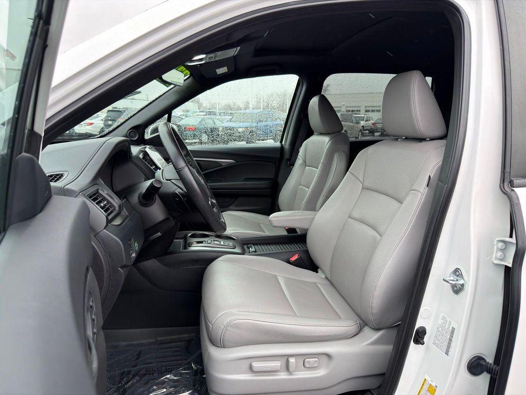 used 2023 Honda Passport car, priced at $33,500