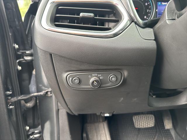 used 2021 Chevrolet Equinox car, priced at $17,500