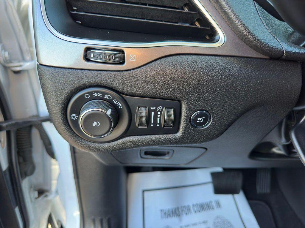 used 2020 Jeep Cherokee car, priced at $19,900