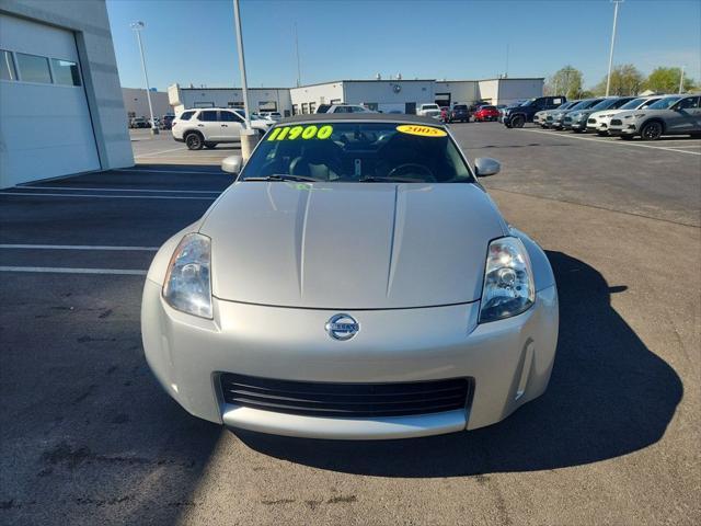 used 2005 Nissan 350Z car, priced at $11,900