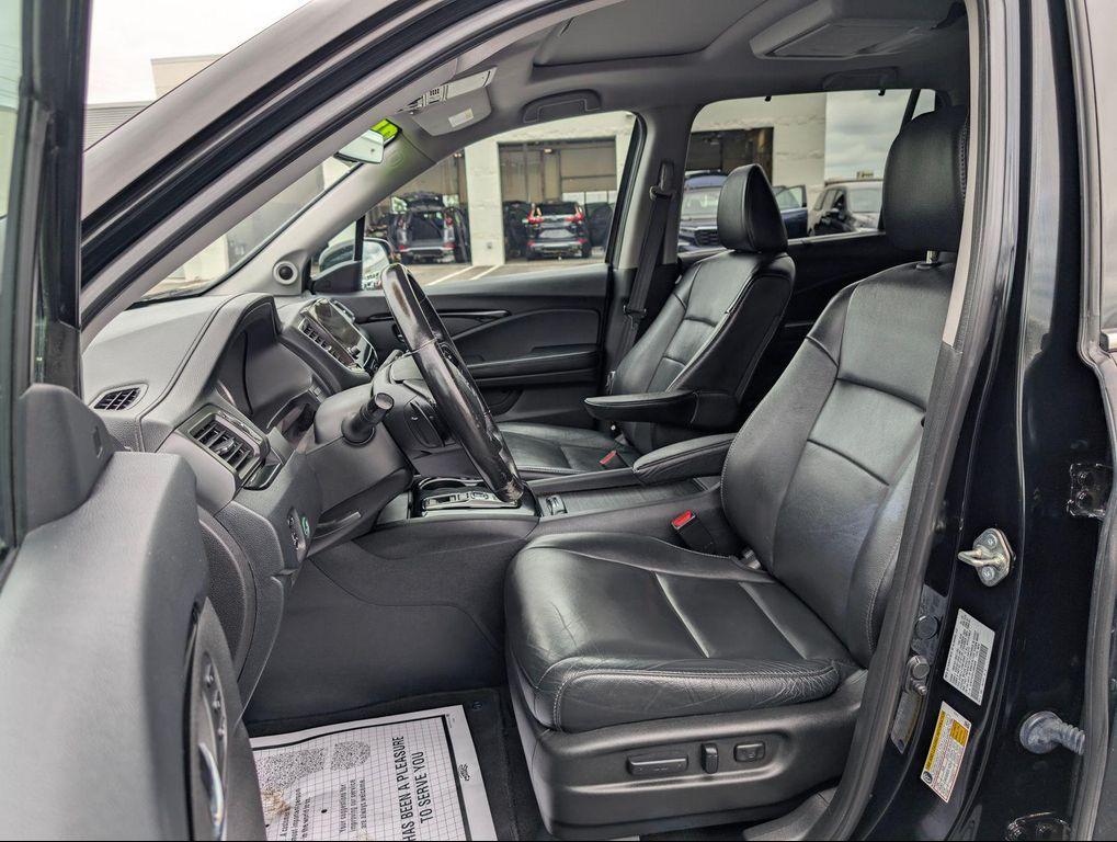 used 2020 Honda Pilot car, priced at $21,900