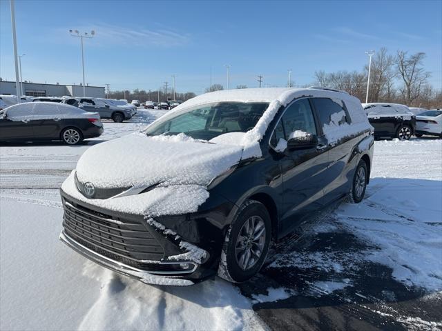 used 2023 Toyota Sienna car, priced at $40,400