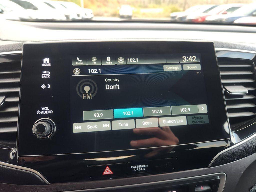 used 2021 Honda Pilot car, priced at $21,900