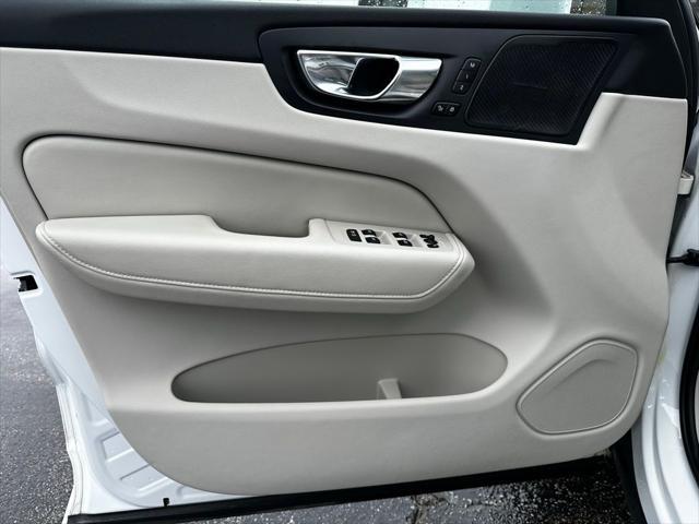 used 2020 Volvo XC60 car, priced at $27,400