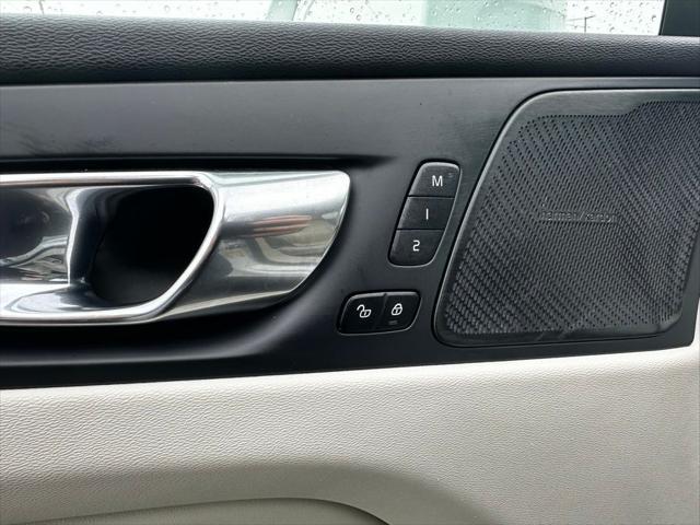 used 2020 Volvo XC60 car, priced at $27,400