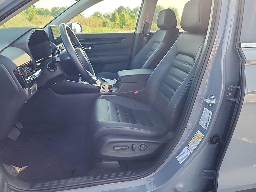 used 2023 Honda CR-V car, priced at $33,400