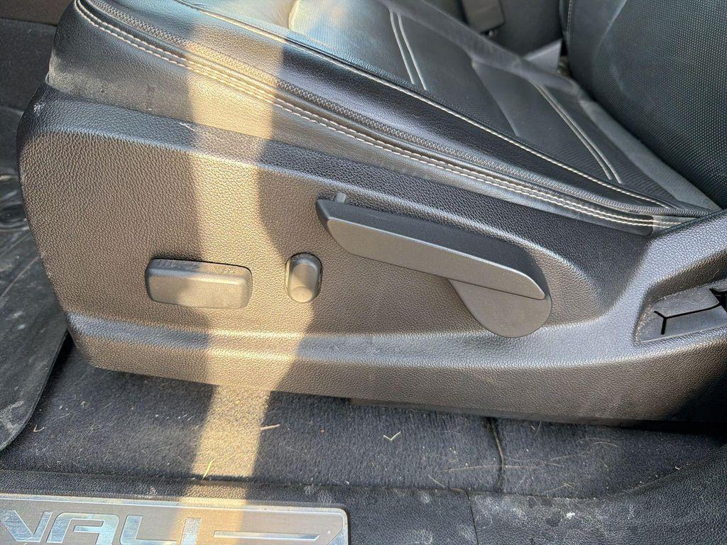 used 2020 GMC Canyon car, priced at $27,900