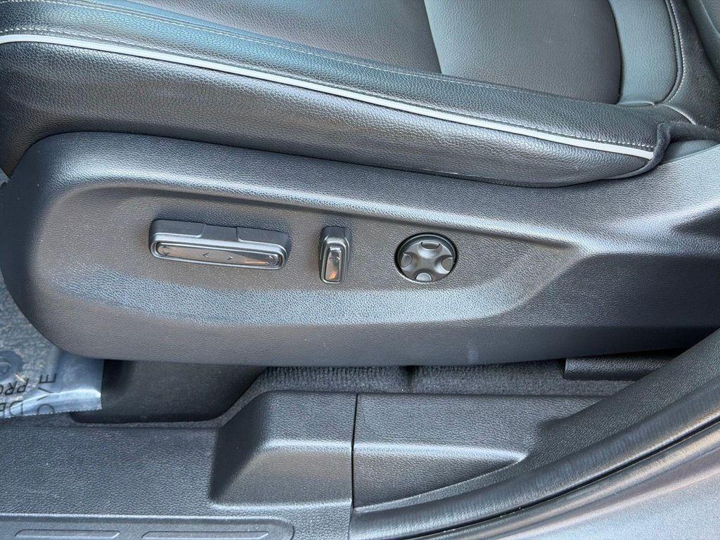 used 2025 Honda Odyssey car, priced at $43,400