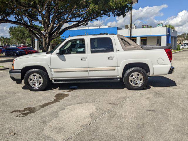 used 2006 Chevrolet Avalanche car, priced at $7,995