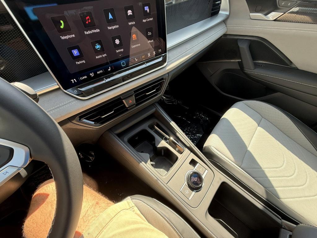 new 2025 Volkswagen Tiguan car, priced at $35,110