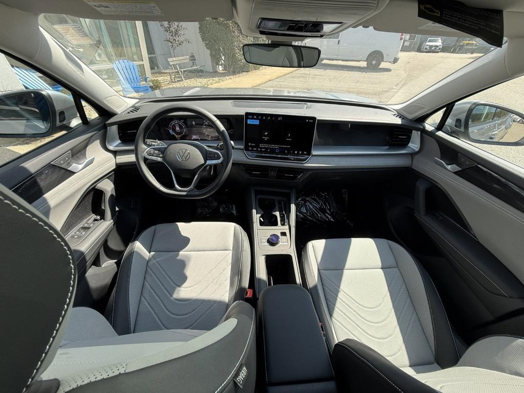 new 2025 Volkswagen Tiguan car, priced at $35,110