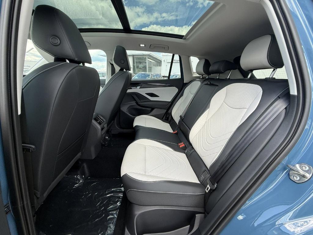 new 2025 Volkswagen Tiguan car, priced at $34,988