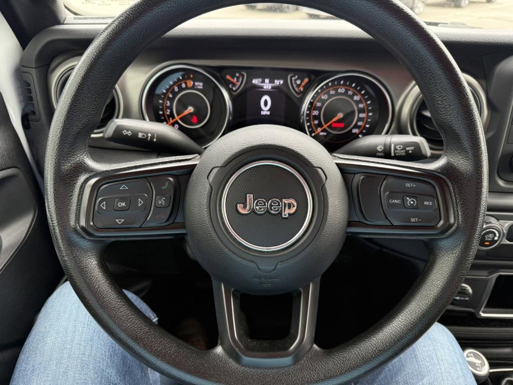 used 2021 Jeep Gladiator car, priced at $28,995