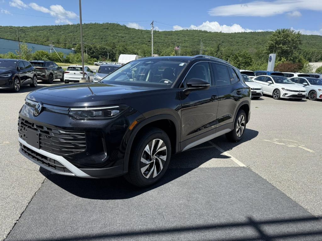 new 2025 Volkswagen Tiguan car, priced at $30,360