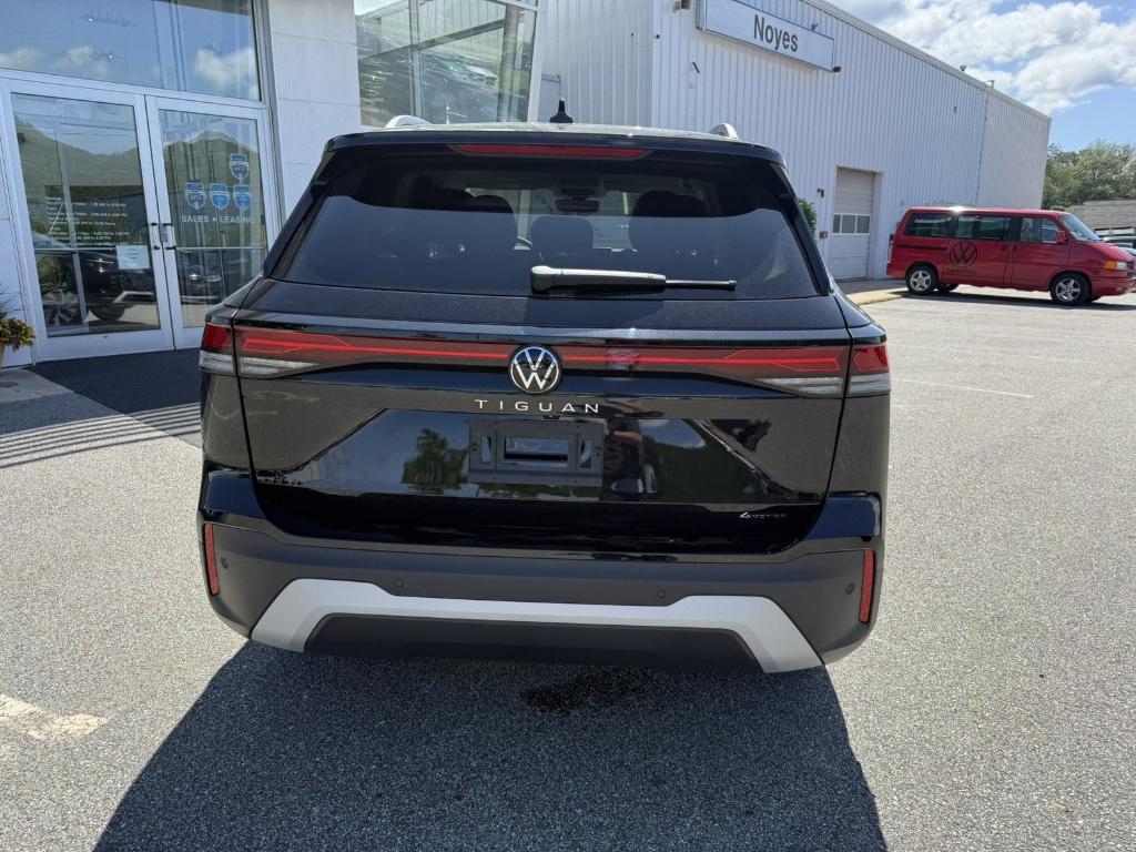 new 2025 Volkswagen Tiguan car, priced at $30,360