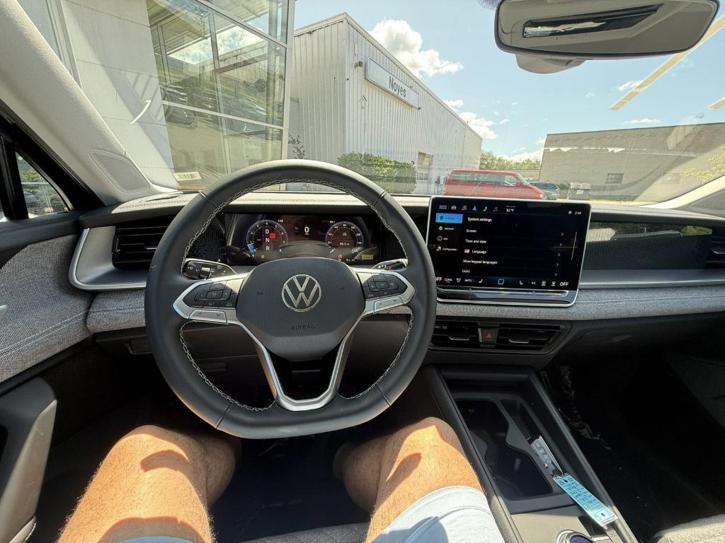 new 2025 Volkswagen Tiguan car, priced at $30,360