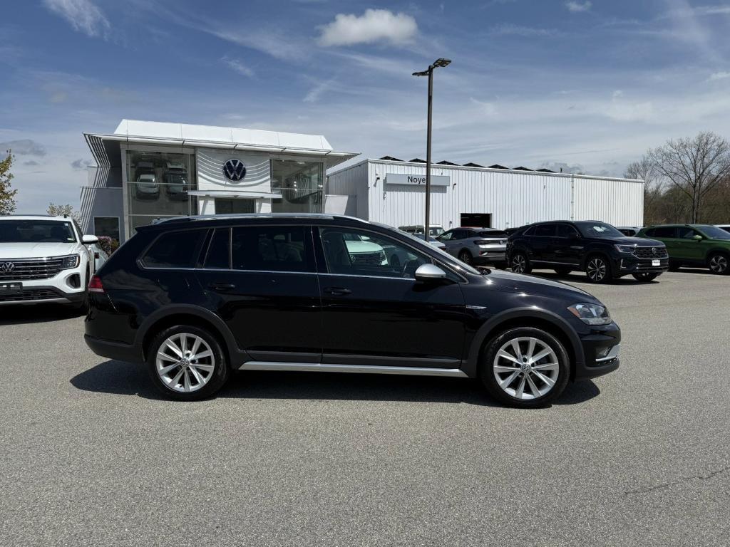 used 2018 Volkswagen Golf Alltrack car, priced at $22,495