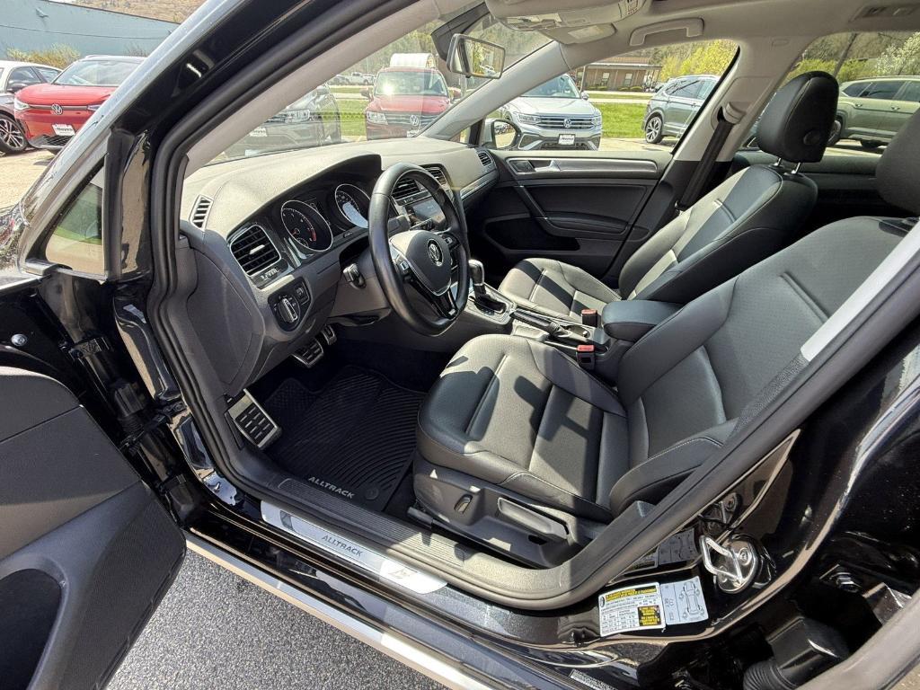 used 2018 Volkswagen Golf Alltrack car, priced at $22,495