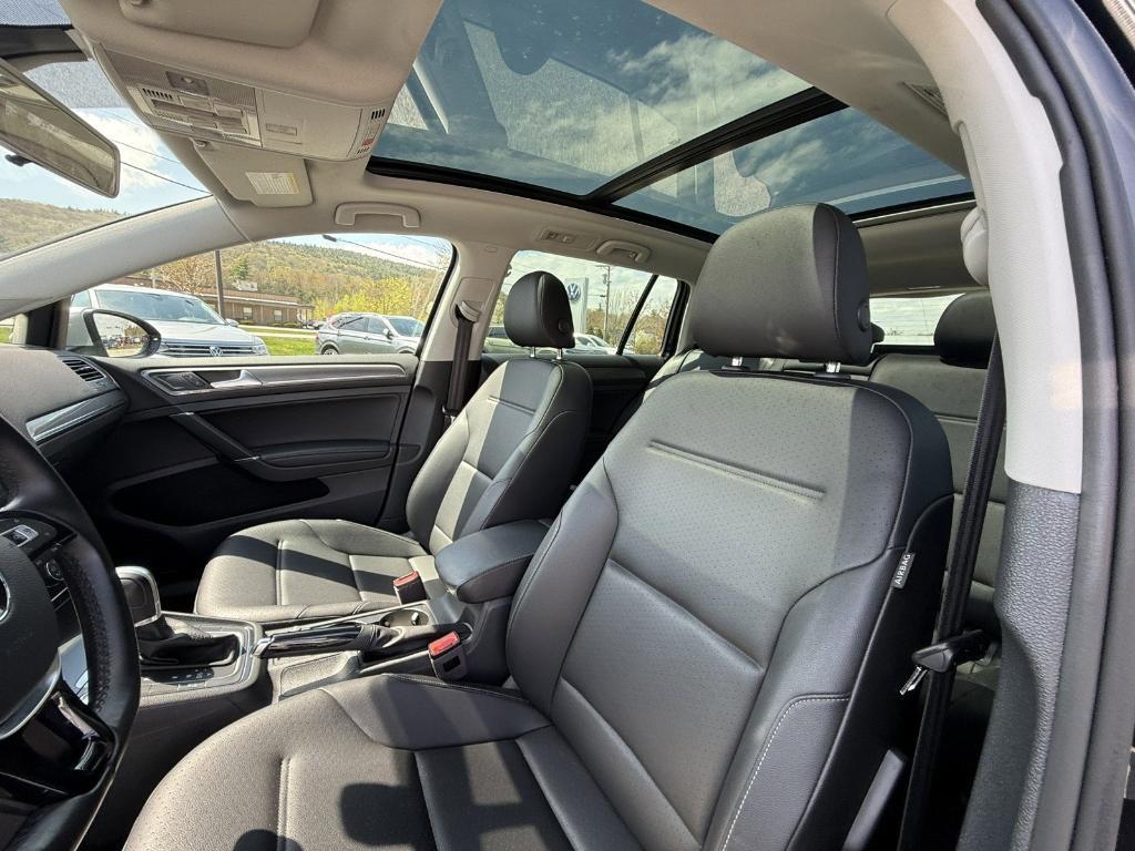used 2018 Volkswagen Golf Alltrack car, priced at $22,495