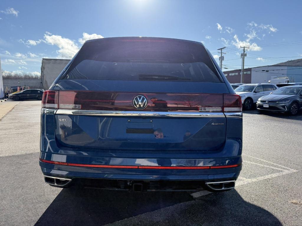 new 2025 Volkswagen Atlas car, priced at $52,536