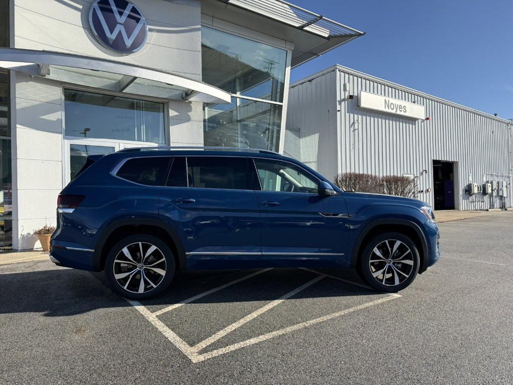 new 2025 Volkswagen Atlas car, priced at $52,536