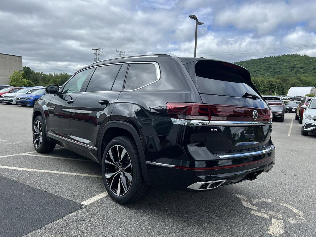 new 2024 Volkswagen Atlas car, priced at $48,709