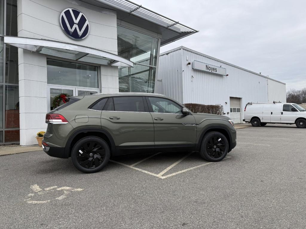 new 2026 Volkswagen Atlas Cross Sport car, priced at $46,417